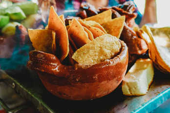 Cheesy tortilla chips