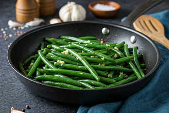Green beans with garlic