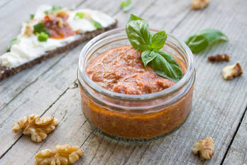 Tomato pesto