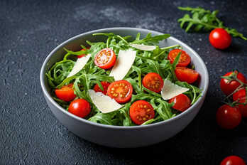 Cherry tomatoes, arugula & parmesan salad