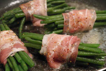 Bacon wrapped green beans